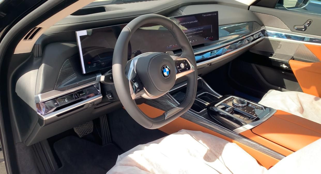 BMW 7 Series — cockpit and curved display