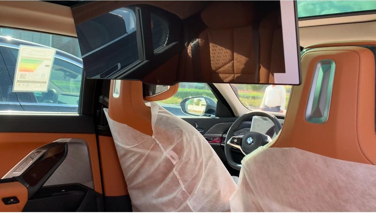 BMW 7 Series — rear theatre screen