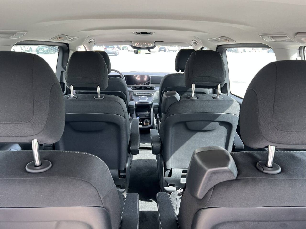 Mercedes V300 — cabin detail
